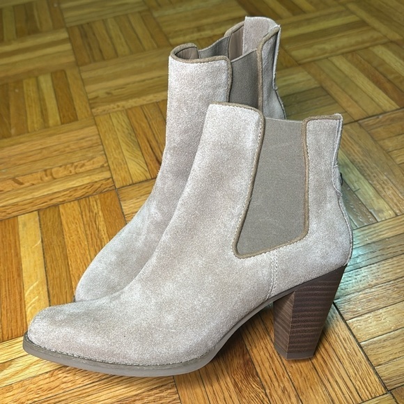 Aerosoles Women’s tan lido ankle heel booties 7.5 LIKE new - Picture 2 of 5